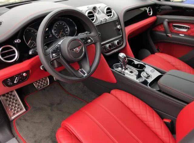 宾利新款添越到店,宾利添越2021款4.0tv8试驾