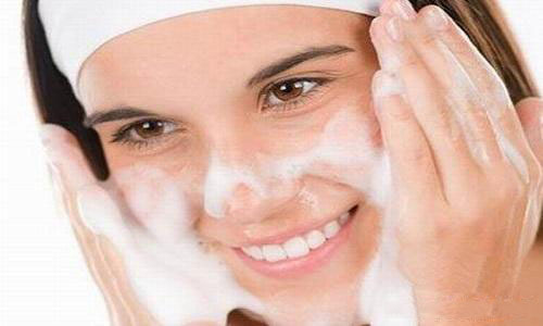 怎么预防脸上长痘痘,怎么预防孩子大了长痘痘