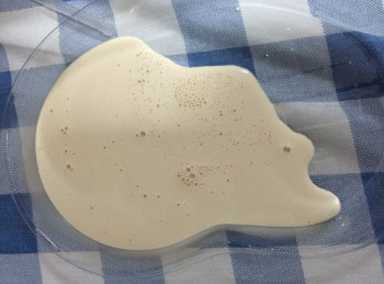 经常喝啤酒的人身体出现三个症状,每天晚上三瓶啤酒身体变化