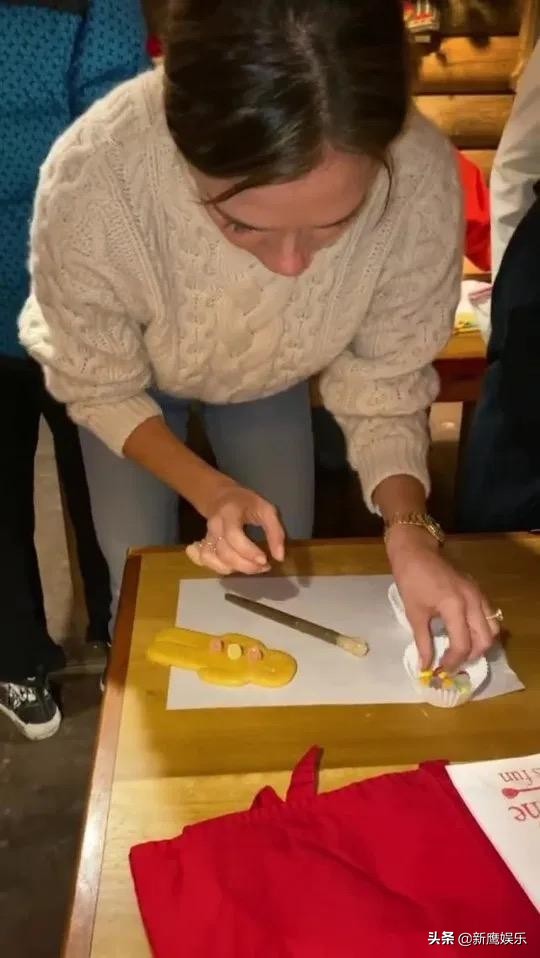 贝克汉姆小七画画,贝克汉姆宠女小七