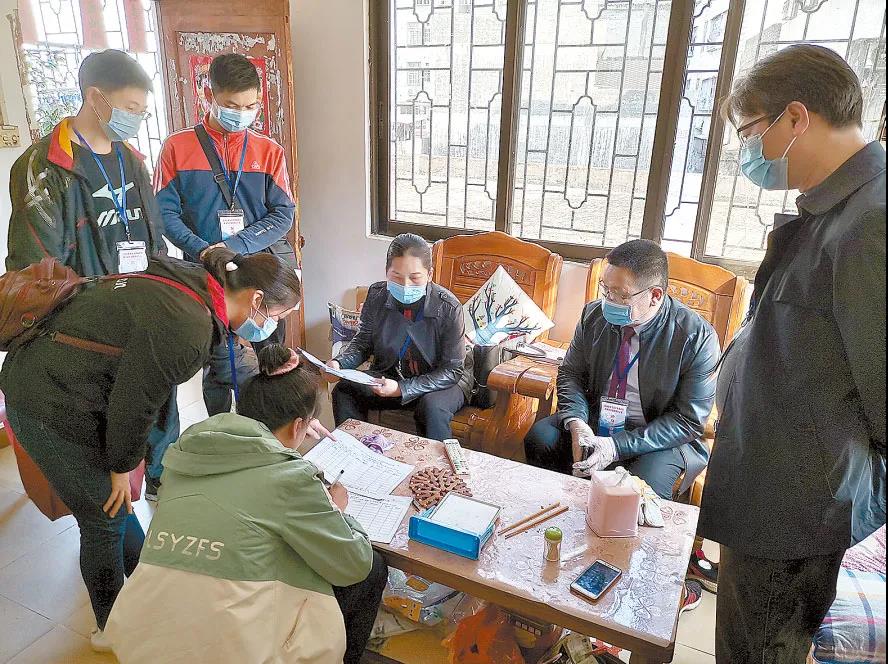 战疫时刻勇担当彰显中国力量,战疫中践初心挺身而出显担当