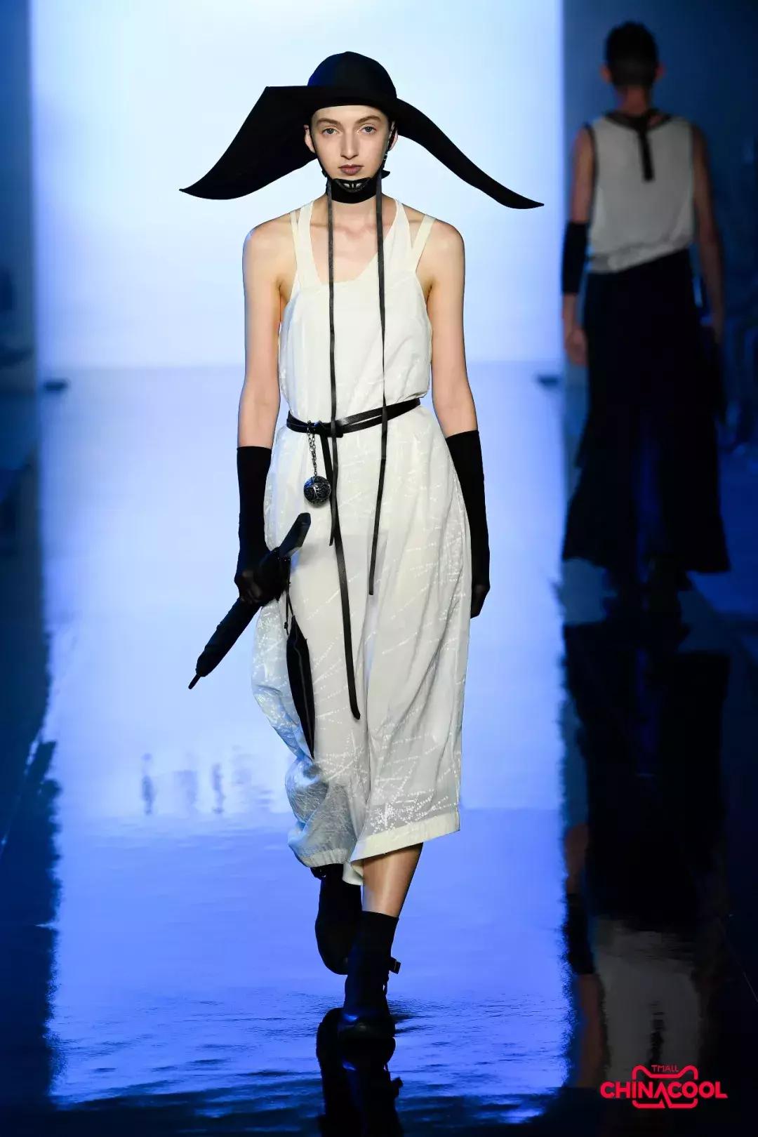 玩转2019上海时装周,玩转时装周t台潮元素