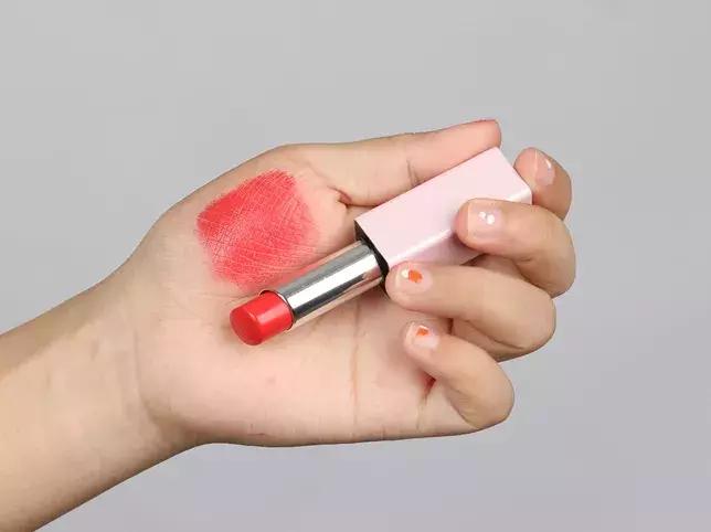 看着廉价的口红颜色,什么口红颜色不明显还好看