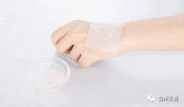 兰蔻大粉水油皮不能用吗,兰蔻粉水男士可以用吗