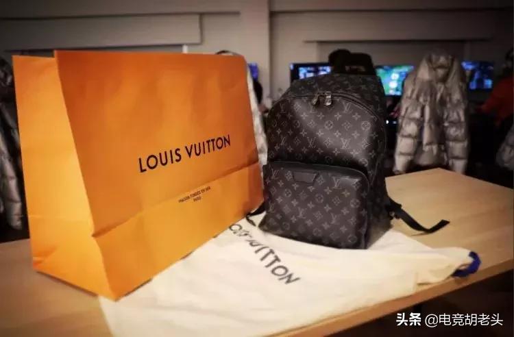 fpx新一与doinb,fpxdoinb领奖