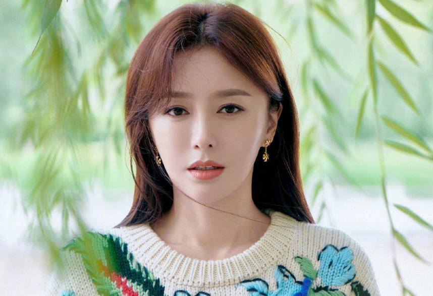 周海媚直播间怼催婚，为什么有些人总喜欢对别人的人生指手画脚？