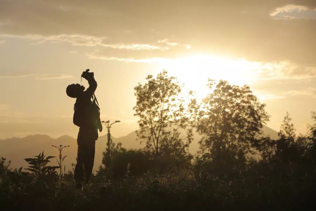 山沟沟里的兵哥哥,山沟里的军人