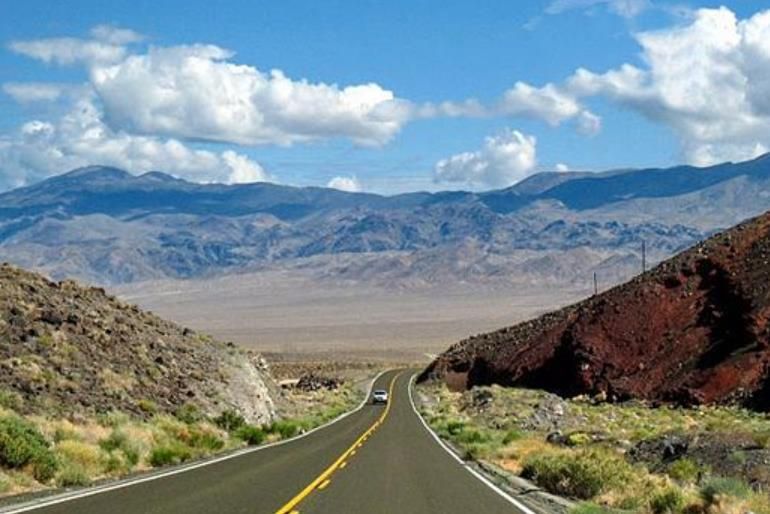 美国西部是怎么发展起来的,美国西部是啥样的