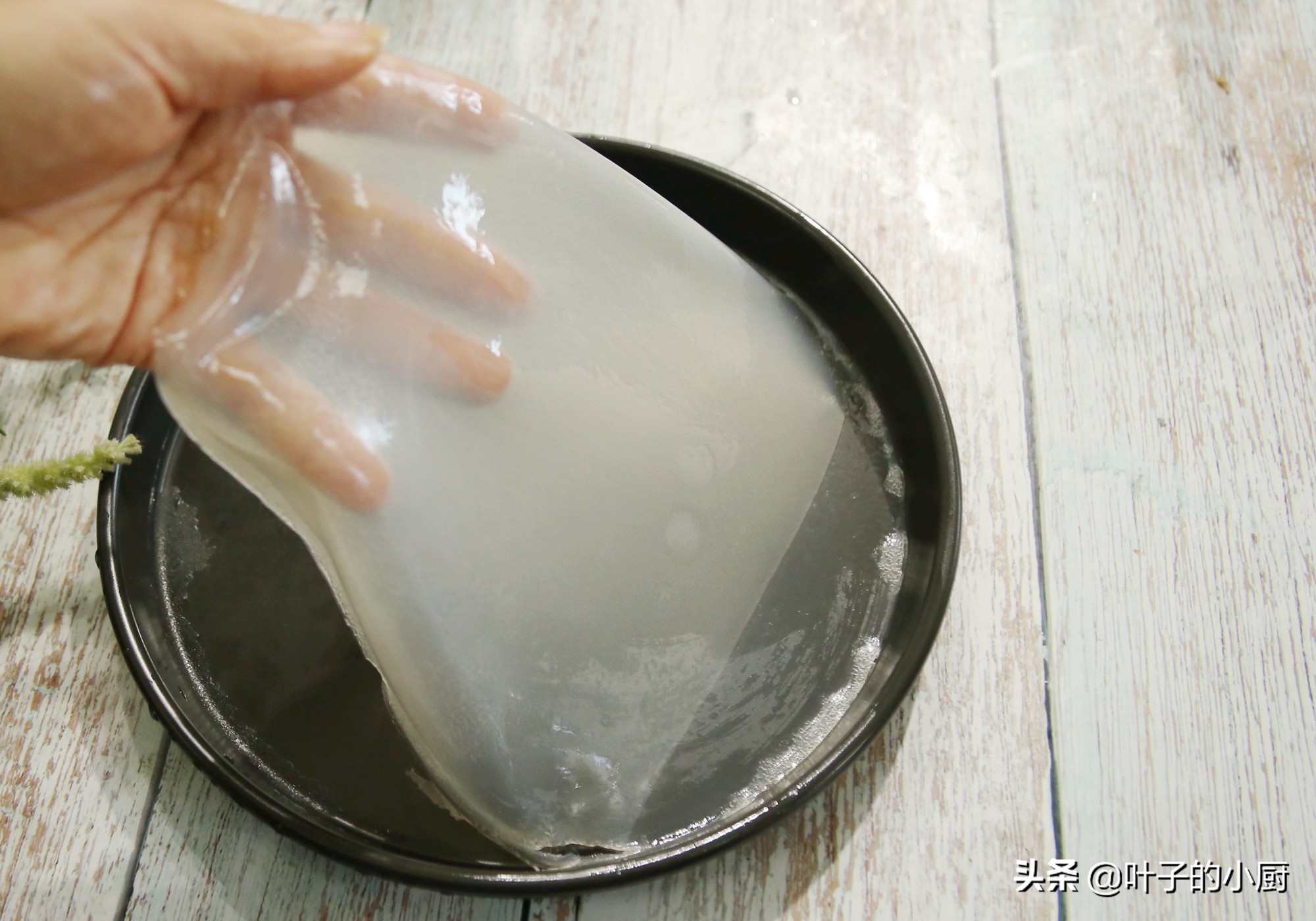 正宗做凉皮的方法和技巧,凉皮为什么发粘干裂