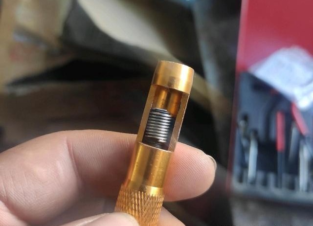 ea888进气歧管螺丝滑丝了问题大吗,ea888进气歧管螺丝滑丝