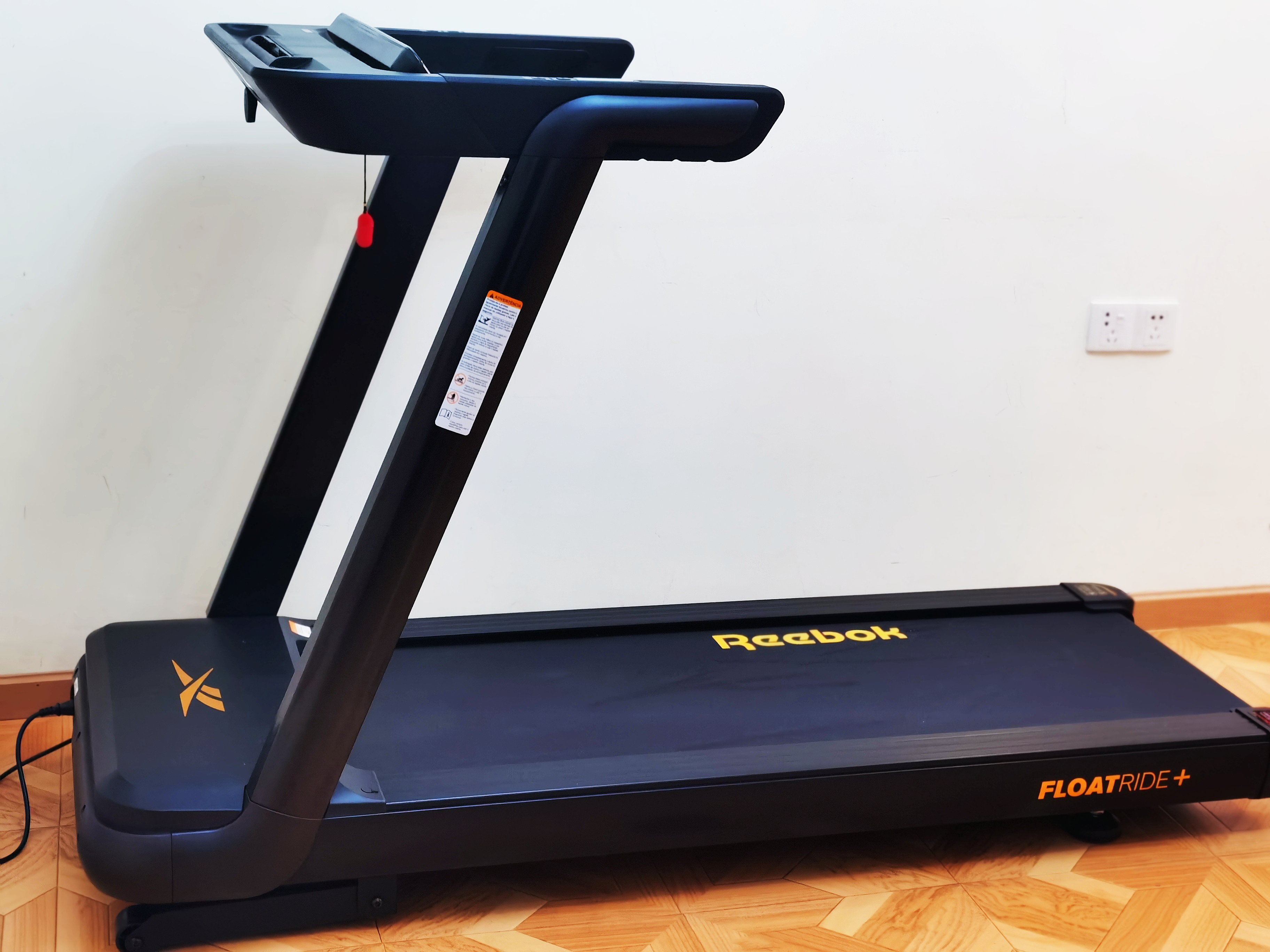 锐步跑步机jet200与fr20哪个好,锐步jet100m和jet100m跑步机