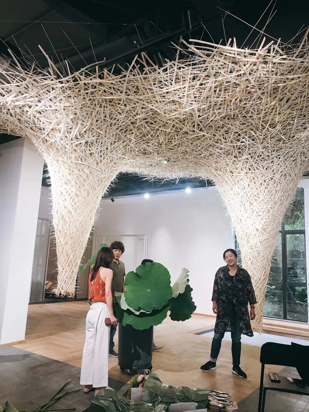 一不小心开了间花店，还和各种大牌合作，真的香