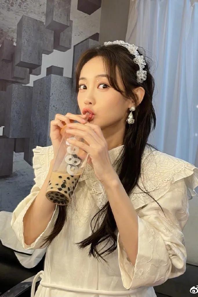 copy了杨超越的衣橱，这个夏天我最甜