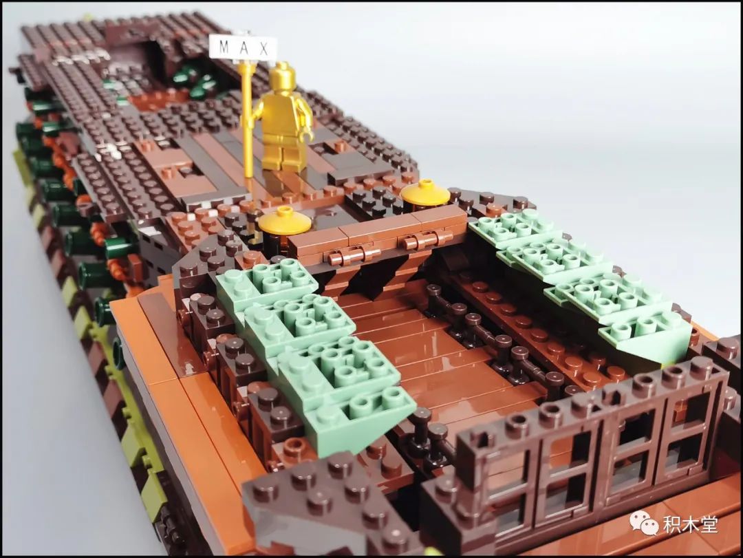 飞翔的荷兰人号为什么能潜水 (鬼船和飞翔的荷兰人号哪个更牛)