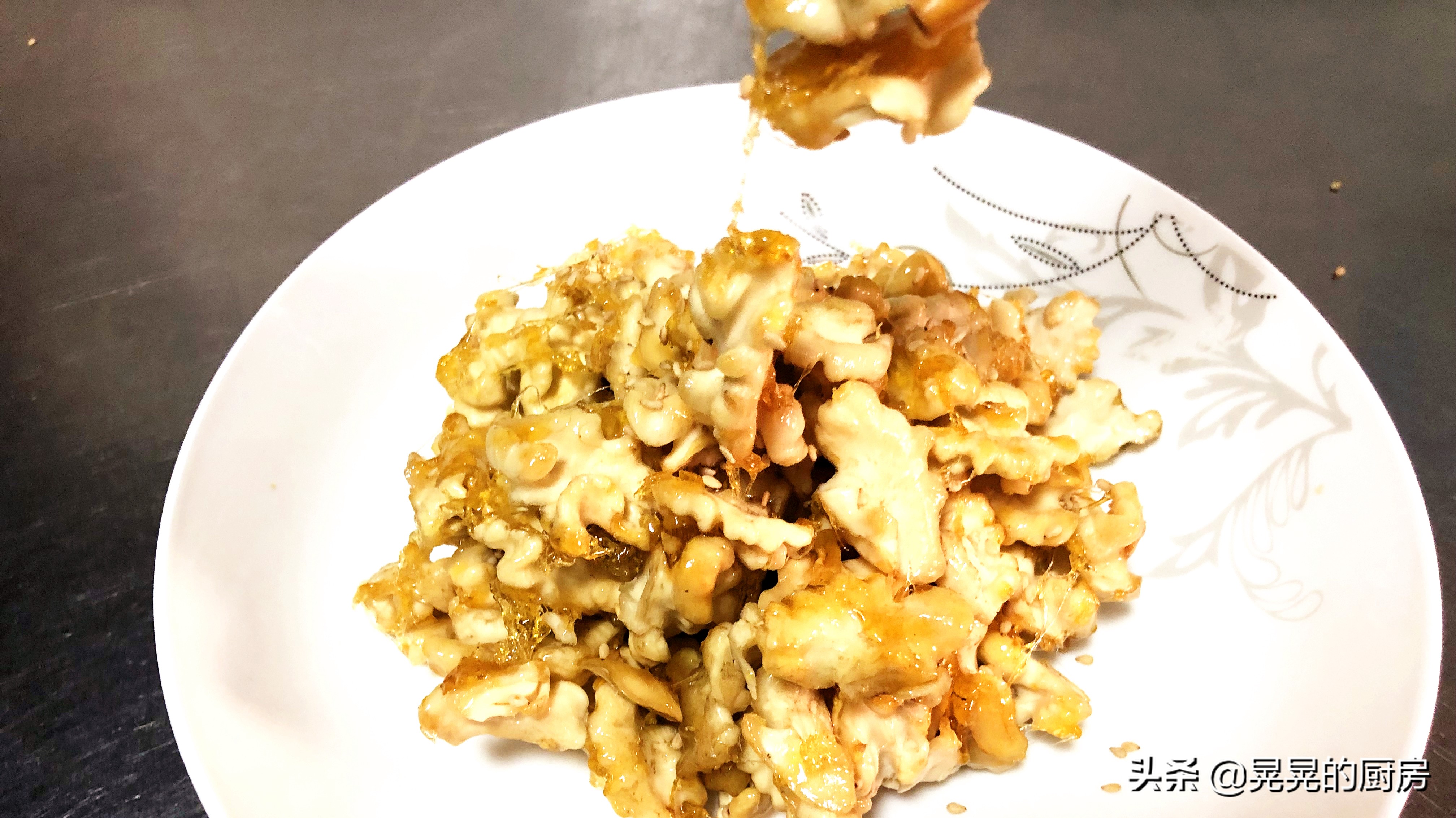 新鲜核桃仁可以做哪些美食,核桃仁怎么做好吃又酥