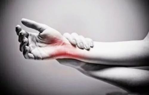 手指发麻要警惕四种病手指操,常做手指操帮助缓解手指发麻