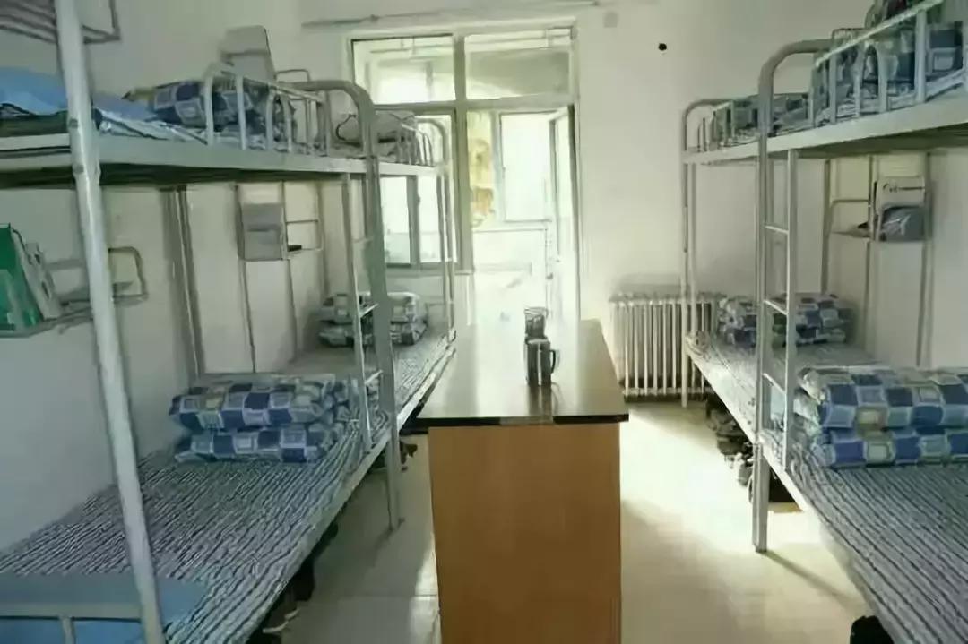 西安建筑科技大学大雁塔校区宿舍,西安高新职业技术学院宿舍