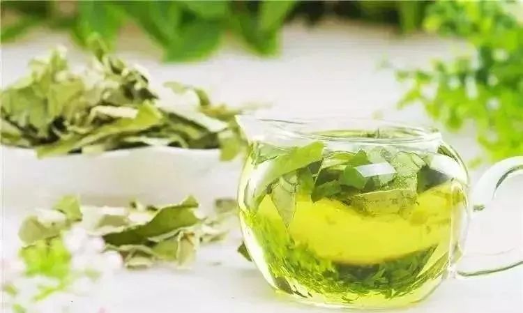 有哪些适合秋天喝的养生饮品,适合秋天喝的养生茶做法