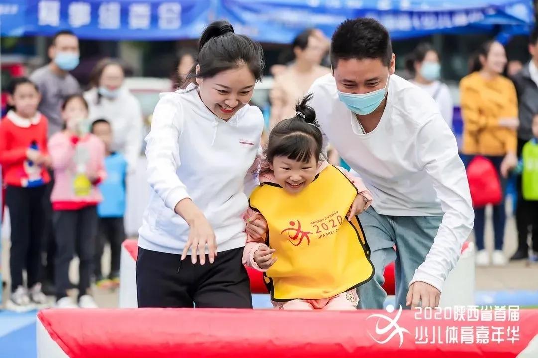 娆箰鏍″洯鏃犲咖鏃犺檻,娆箰鏍″洯绔ュ績椋炴壃