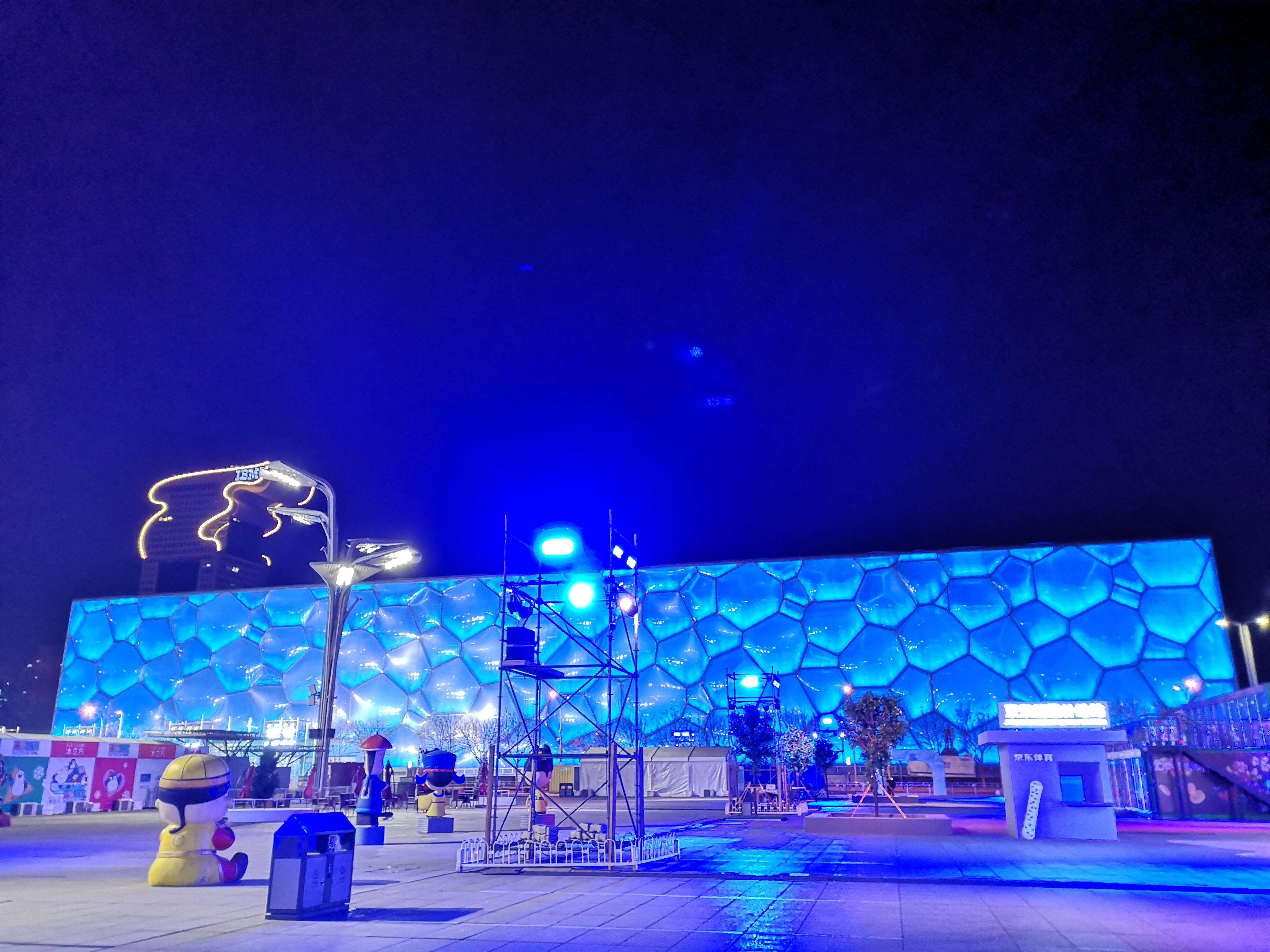 逛颐和园观十七孔桥金光穿洞,离颐和园金光穿洞奇景最近的入口