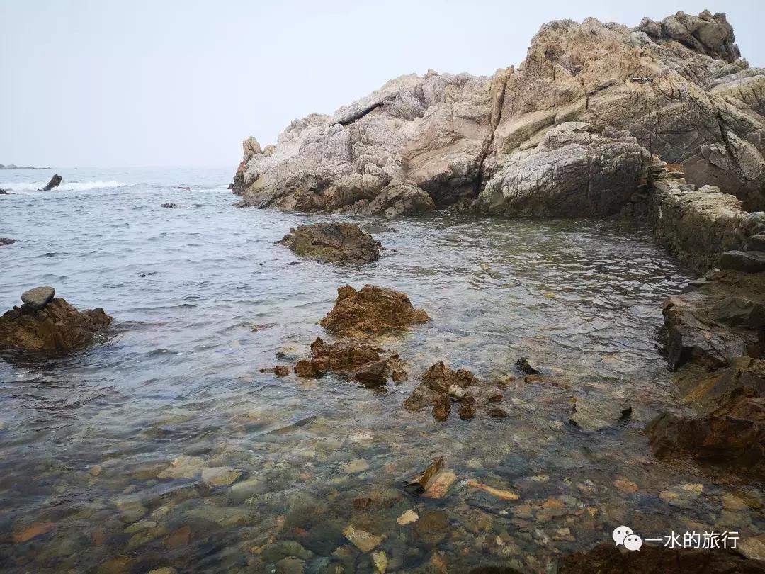 这座海中小岛与秦始皇有关，去的人很少，原生态未开发