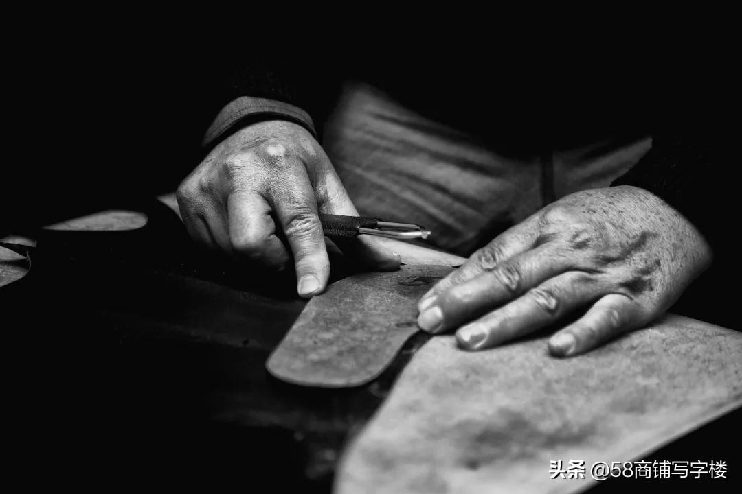 这些年熟悉的品牌消失不见,实体店铺转型你还在走哪些弯路