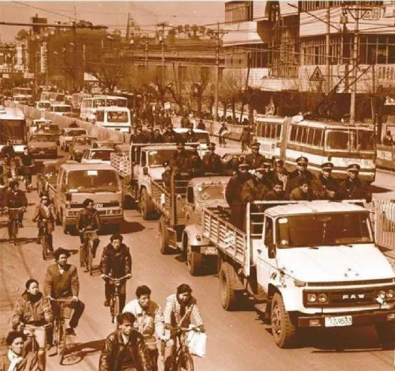 历史老照片1935年的辽宁沈阳,老照片镜头下1983年沈阳