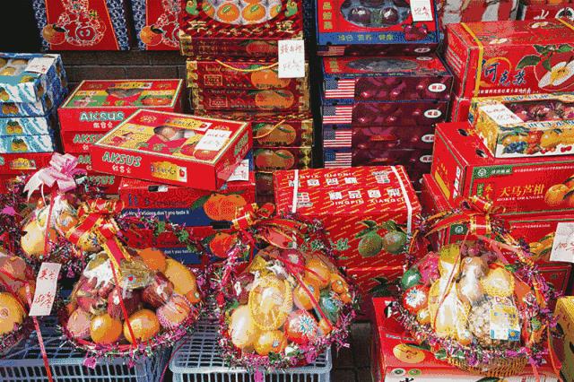 便宜哭！承包整个春节的年货大街，上海人家里快递收到爆仓