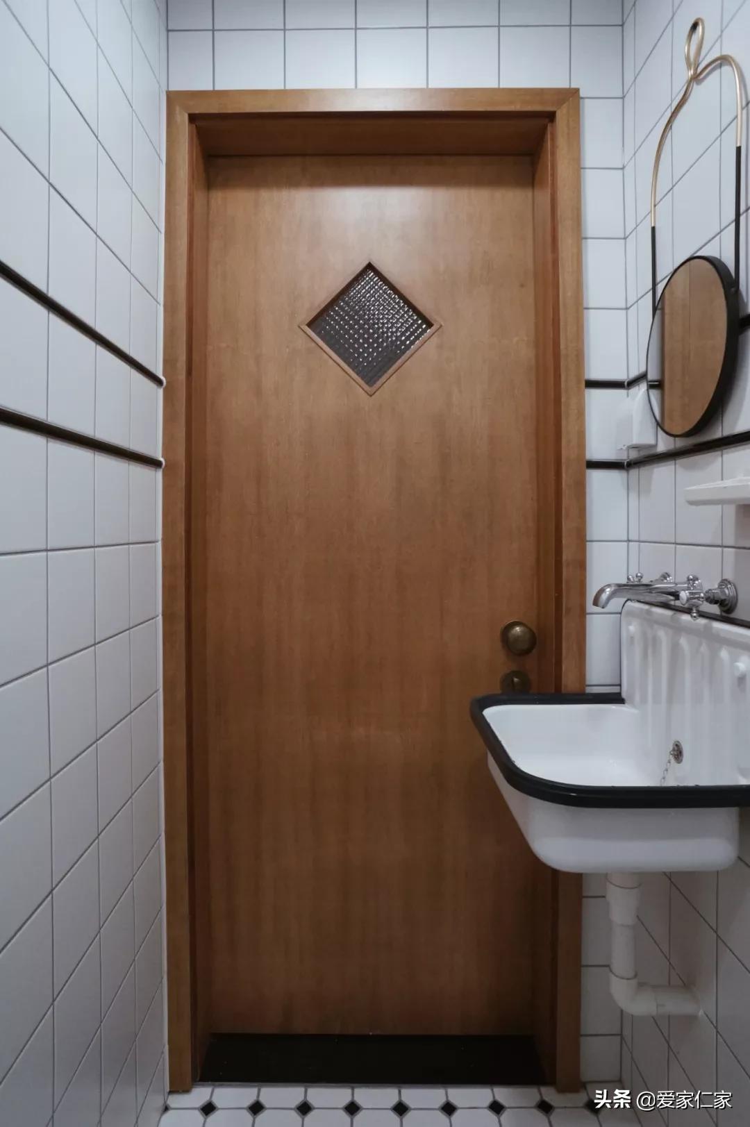 她买下32㎡上海老旧学区房，为女儿打造小桃园，20㎡超舒适大庭院