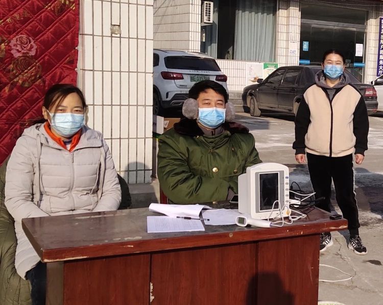 感动疫情英雄人物事件视频,疫情期间十个感动人物事迹