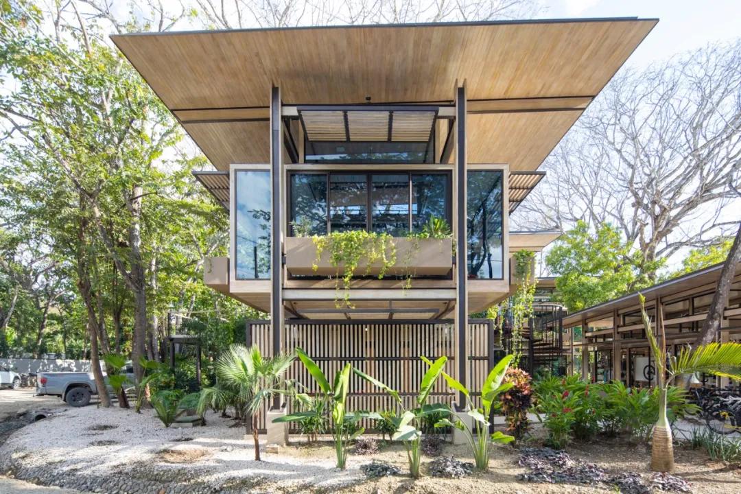 一个完全开放式的林中村落——哥斯达黎加体育中心