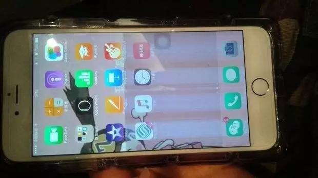 iphone花屏怎样恢复系统,iphone花屏怎么降低亮度