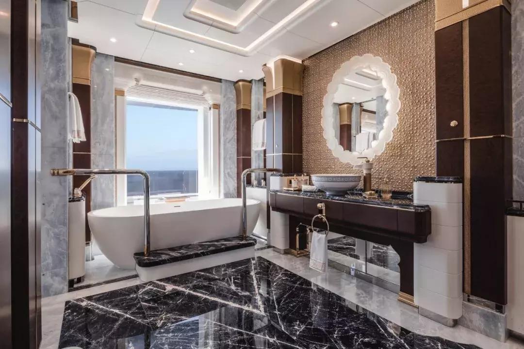 最豪华游艇别墅,一艘超级游艇多少钱