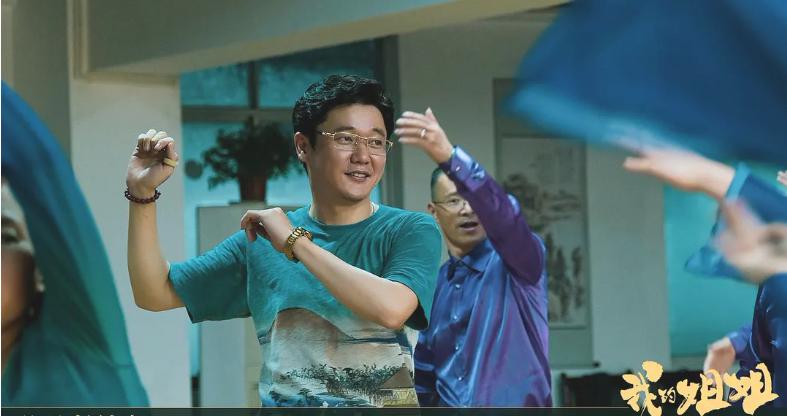 厨房装个声控灯就会被气死,老板太抠厨房声控灯搞笑原视频