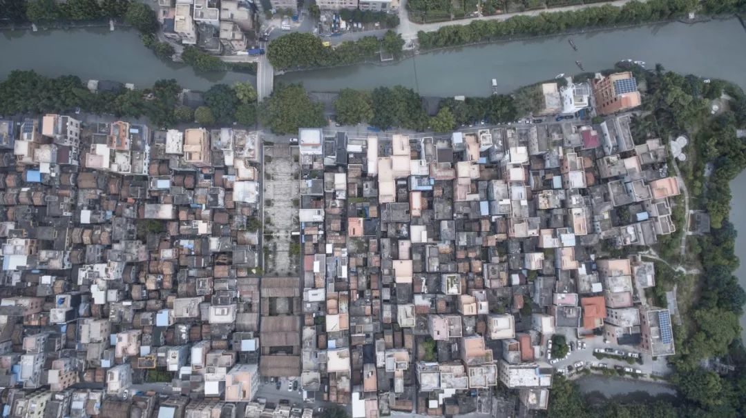 居民楼旧房改造成民宿风格,爆改旧楼成民宿