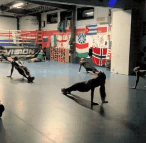 hiit和燃脂慢跑哪个减肥效果好,正确的hiit减肥燃脂动作