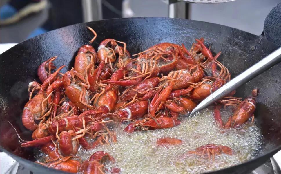 长白山父亲节新款“游戏”温情上线：足球、美食、夏至连连看