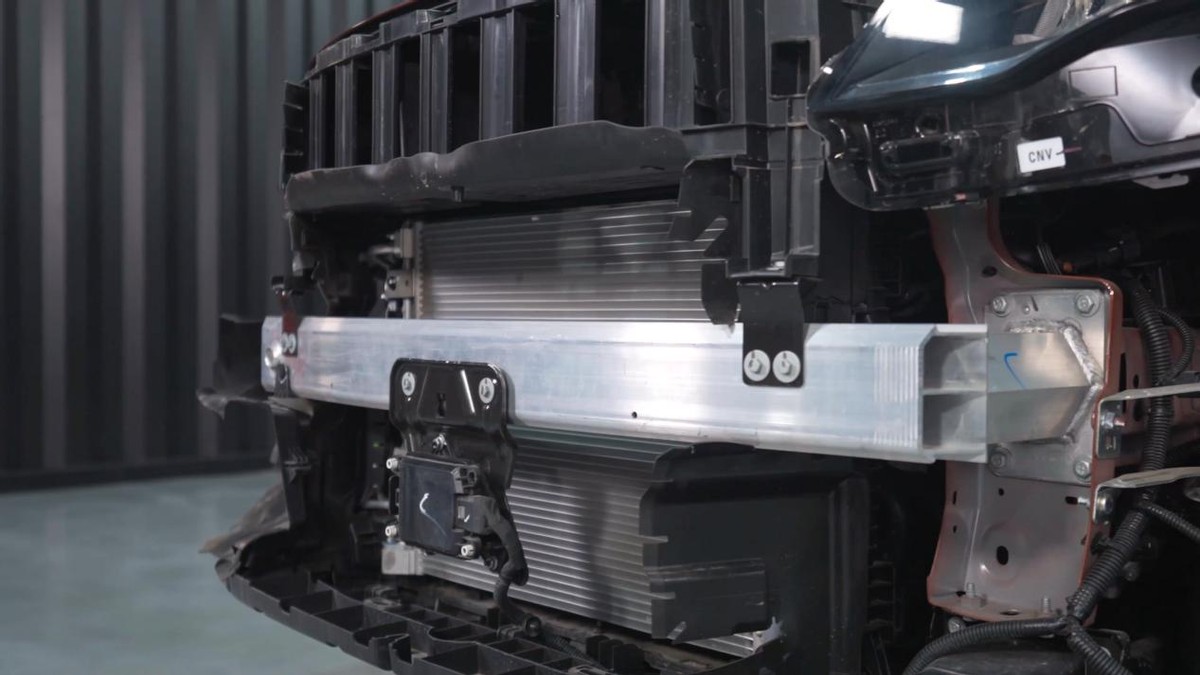 4008与皓影拆车,标致4008拆解对比皓影