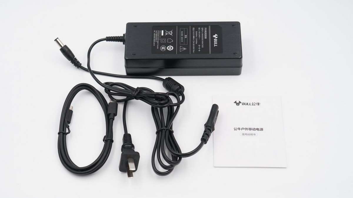 公牛便携式电源拆解,公牛1800w户外电源拆解