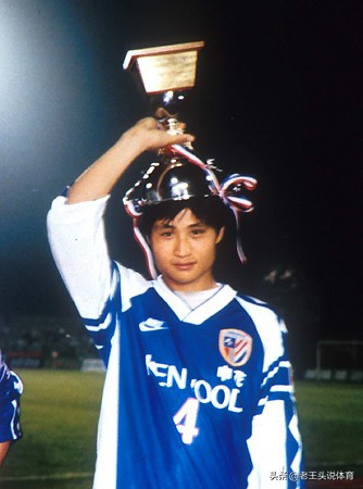 天下足球top10十大重炮手,中国足球史上十大神级球员