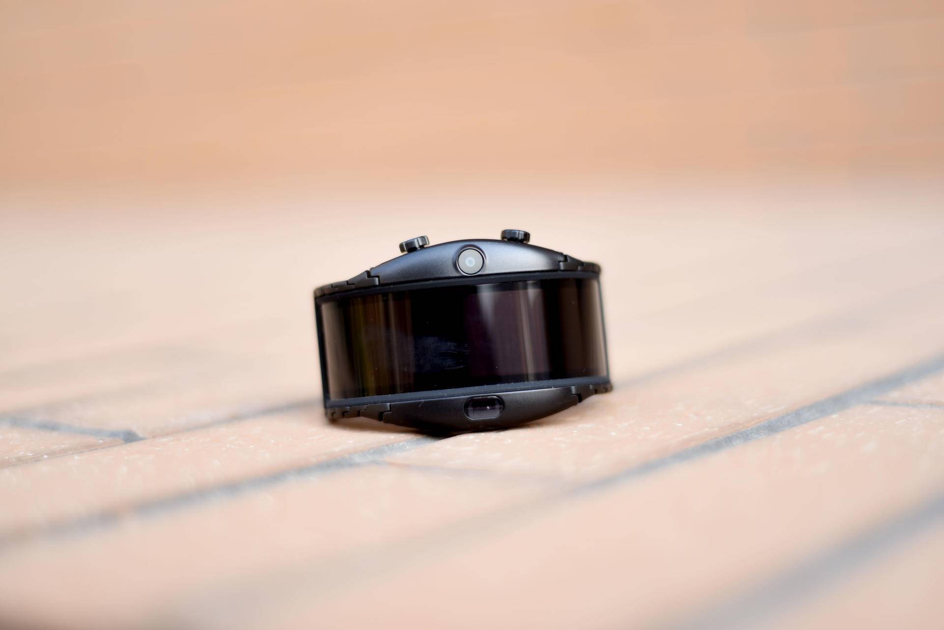 努比亚阿尔法评测：领先一步是疯狂，但却是未来的方向