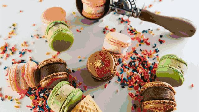 从脏脏包到猫爪杯：被媒体主导消费的消费者们