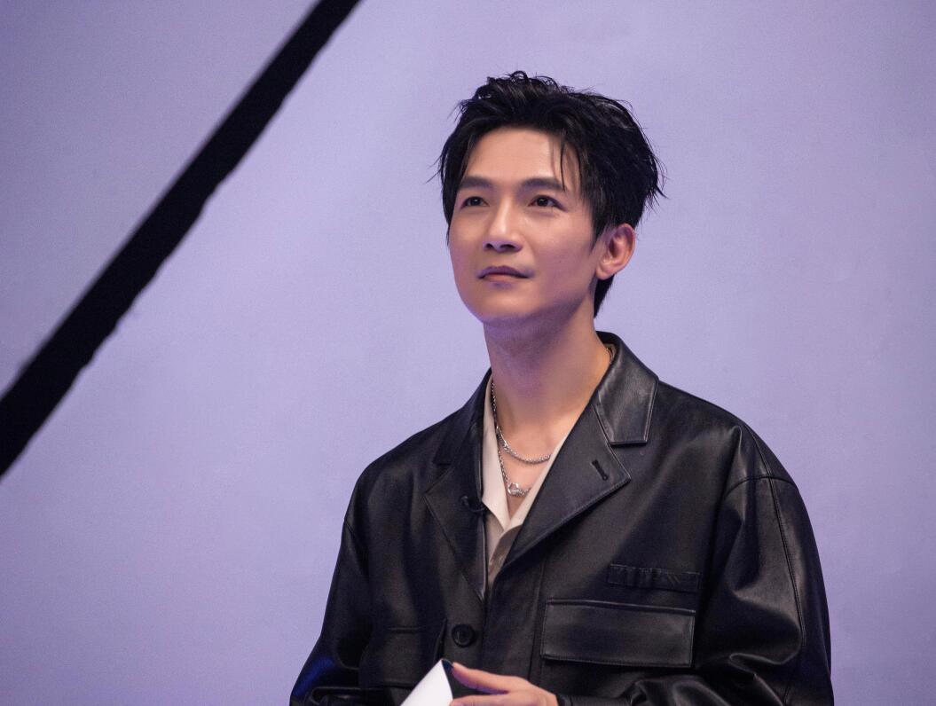 张卫健组追光吧,追光吧张卫健三个热搜