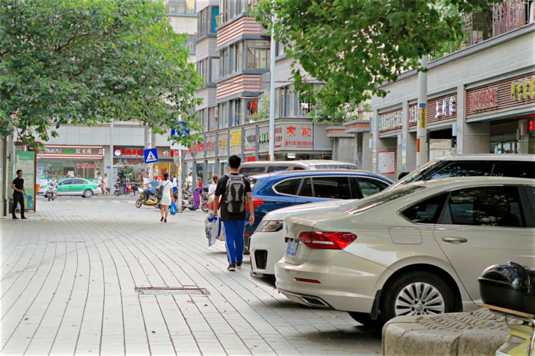 学生时代勾你馋虫的街边店,你和它上一次见面隔了几年?