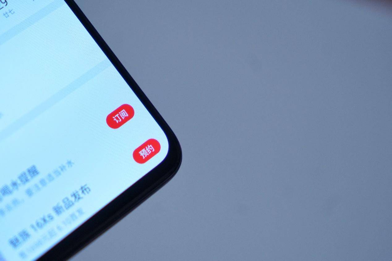 魅族屏下摄像头手机是哪款,魅族最早的三颗摄像头