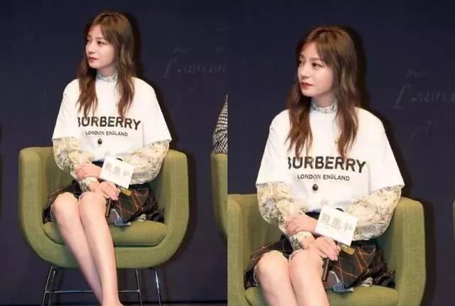 43岁赵薇换了个20岁的发型？年轻这么多，果然发型很重要