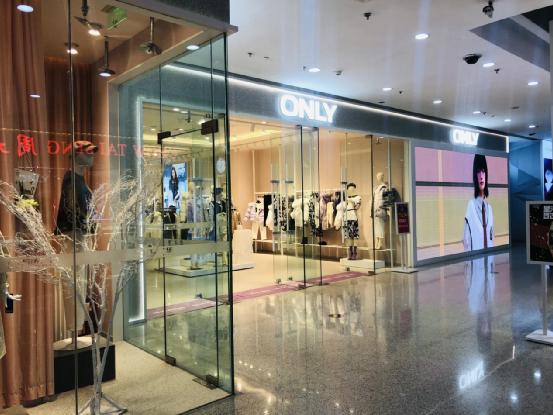 商业|“中国版Zara”拉夏贝尔负债73亿元沈阳门店不足5家