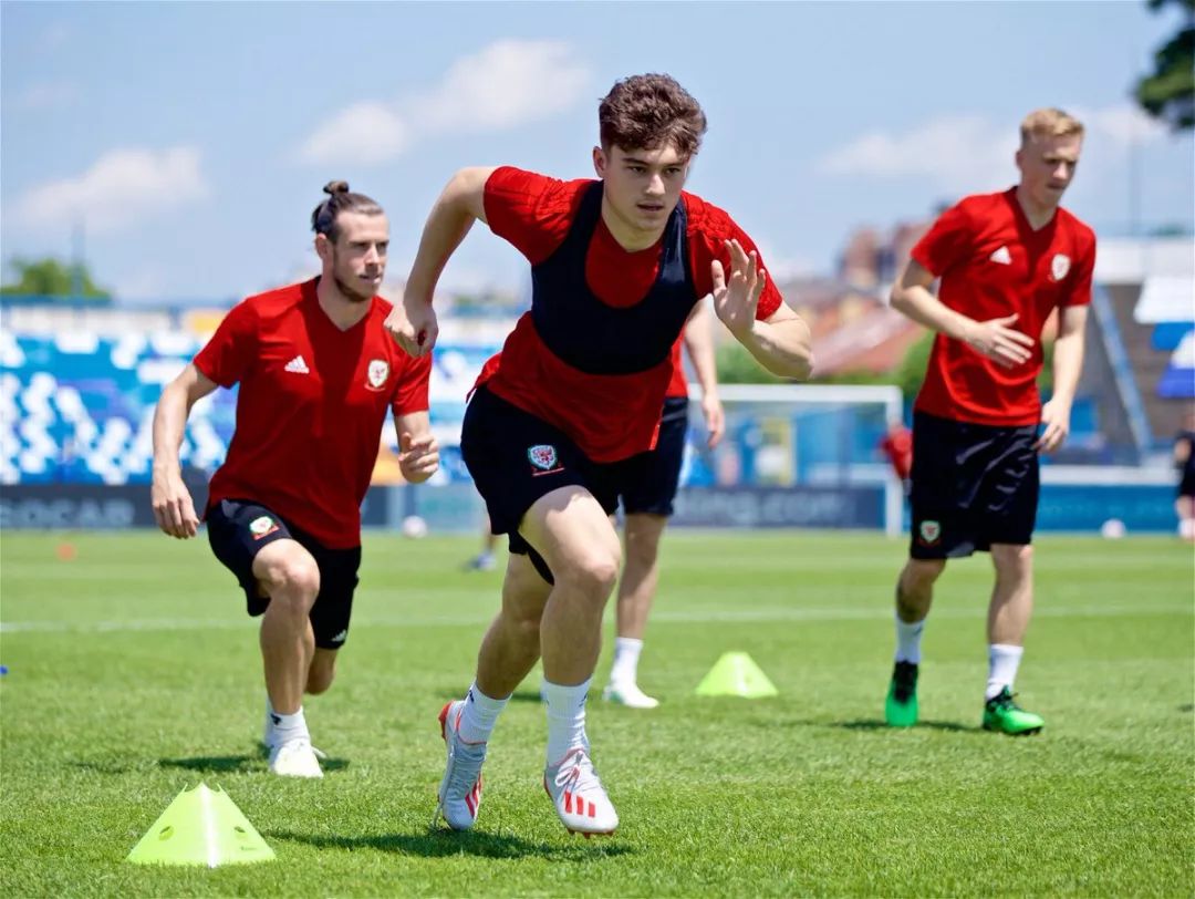 曼联9000万欧签安东尼,曼联出手了7500万重磅引援曝光