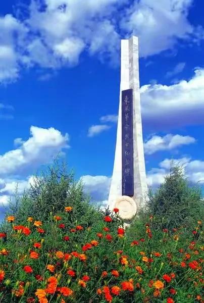 今天是他的逝世纪念日，当年正是在他的主持下，我国导弹原*弹子**事业取得举世瞩目的成功