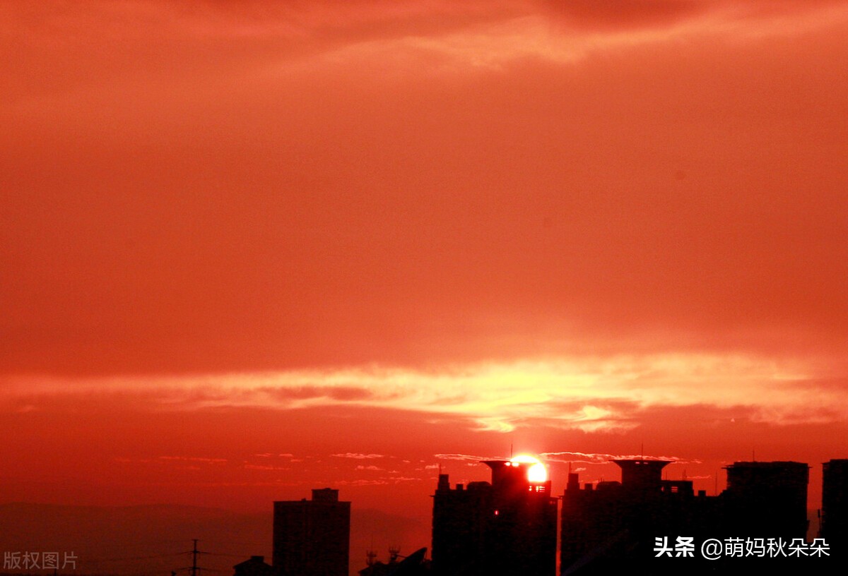 仰望天空感受大自然的美,仰望天空是一种享受